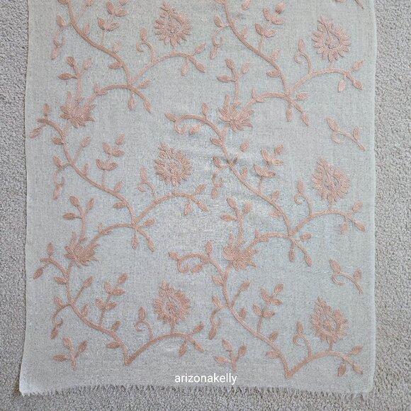 Woven Wool Scarf With Chain Stitch Embroidery Carolina Amato Lightweight - Picture 13 of 13